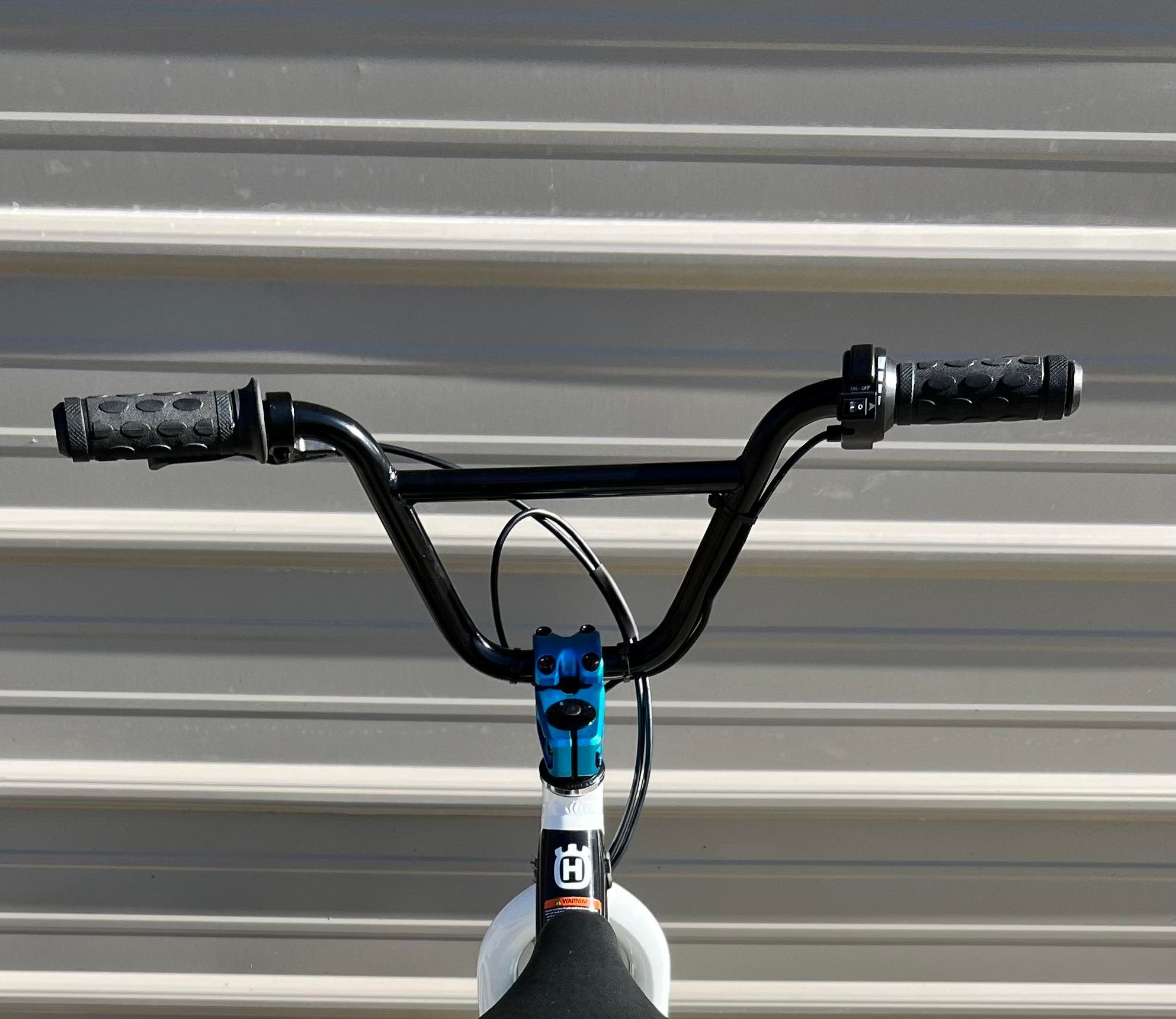 Stacyc BMX Tall Handlebars 16eDrive Stacyc BMX Tall Handlebars 16eDrive